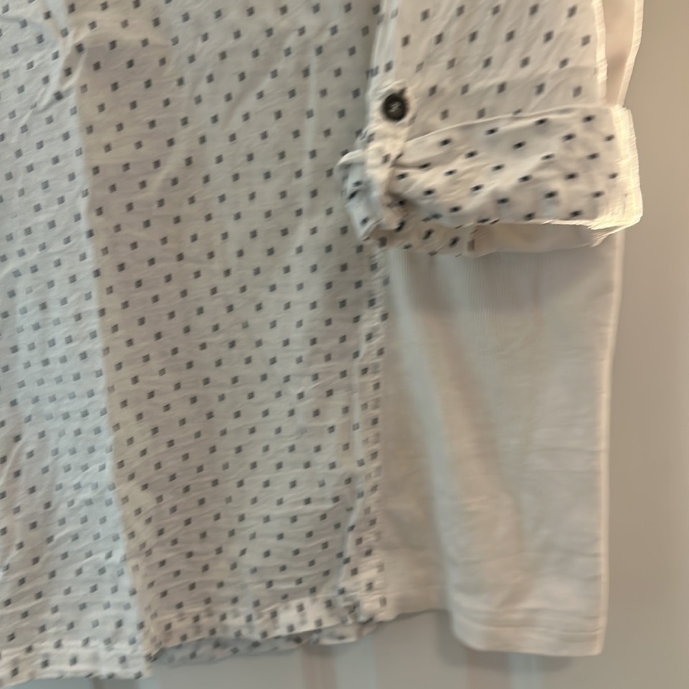 NWOT Collection L Button Top - Picture 8 of 10